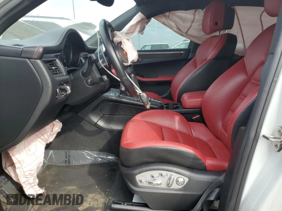 2018 Porsche Macan GTS with VIN WP1AG2A55JLB61187, listed as a Copart auction lot 54740915 with 48,886 mi miles and Clean Title. Bid and sale history available at DreamBid. Image 7.