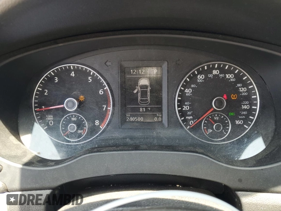 2013 Volkswagen Jetta Autobahn with VIN 3VW4T7AJ4DM288209, listed as a Copart auction lot 61137085 with 240,500 mi miles and Salvage title. Bid and sale history available at DreamBid. Image 9.