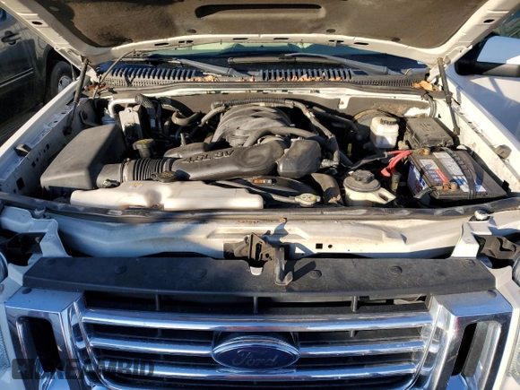 2009 Ford Explorer Eddie Bauer with VIN 1FMEU74869UA25702, listed as a Copart auction lot 88271485 with 153,858 mi miles and Clean title. Bid and sale history available at DreamBid. Image 12.