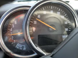 2015 MINI Hardtop с VIN WMWXM5C53FT942331, выставлен на аукционе Copart как лот 54213935 с пробегом Не указан миль и Списание • Salvage title. История ставок и продаж доступна на DreamBid. Изображение 9.