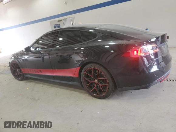 2015 Tesla Model S 85D with VIN 5YJSA1E45FF110480, listed as a Copart auction lot 49107655 with 186,150 mi miles and Salvage Title. Bid and sale history available at carsss.com. Image 2.