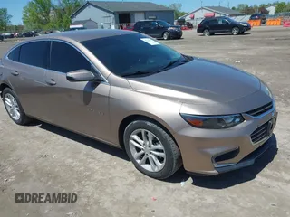 2018 Chevrolet Malibu LT z VIN 1G1ZD5ST4JF164097, wystawiony jako IAAI lot #42226177 z przebiegiem 111 093 mil mil oraz . Historia ofert i sprzedaży dostępna na DreamBid. Obrazek 1.
