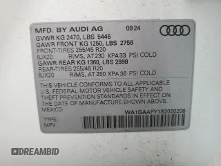2025 Audi Q5 S line Premium z VIN WA1GAAFY1S2020208, wystawiony jako Copart lot #43335675 z przebiegiem 6319 mil mil oraz Tytuł czysty. Historia ofert i sprzedaży dostępna na DreamBid. Obrazek 14.