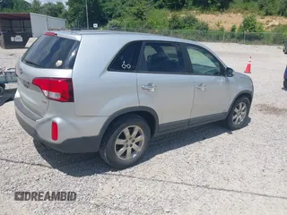 2015 Kia Sorento LX with VIN 5XYKTCA62FG568967, listed as a IAAI auction lot 42689942 with 215,430 mi miles and . Bid and sale history available at DreamBid. Image 4.