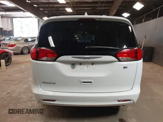 2020 Chrysler Voyager LXi z VIN 2C4RC1DG1LR265029, wystawiony jako IAAI lot #42043613 z przebiegiem 83 831 mil mil oraz . Historia ofert i sprzedaży dostępna na DreamBid. Obrazek 16.