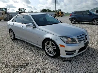2012 Mercedes-Benz C 250 Sport z VIN WDDGF4HB5CR235008, wystawiony jako Copart lot #62409135 z przebiegiem 146 642 mil mil oraz Czysty tytuł • Clean title. Historia ofert i sprzedaży dostępna na DreamBid. Obrazek 13.