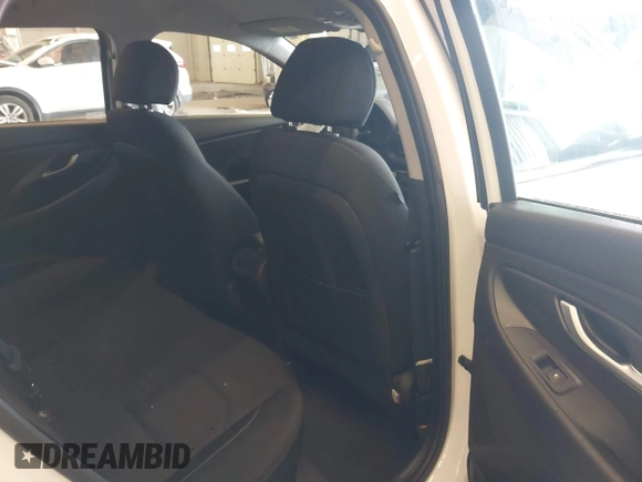 2018 Hyundai Elantra z VIN KMHH35LE0JU029275, wystawiony jako IAAI lot #39288538 z przebiegiem 17 937 mil mil oraz . Historia ofert i sprzedaży dostępna na DreamBid. Obrazek 8.