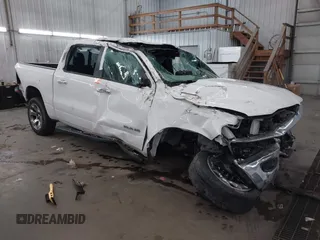 2019 Ram 1500 Big Horn z VIN 1C6RRFFG6KN728102, wystawiony jako IAAI lot #41723333 z przebiegiem 112 725 mil mil oraz . Historia ofert i sprzedaży dostępna na DreamBid. Obrazek 1.