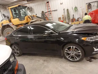 2019 Ford Fusion Titanium with VIN 3FA6P0K93KR269569, listed as a IAAI auction lot 41811177 with 110,231 mi miles. Bid and sale history available at carsss.com. Image 14.