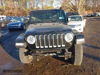 2020 Jeep Wrangler Unlimited North Edition with VIN 1C4HJXEN4LW157514, listed as a IAAI auction lot 40942133 with 32,980 mi miles. Bid and sale history available at carsss.com. Image 12.