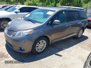2017 Toyota Sienna XLE Auto Access Seat с VIN 5TDYZ3DC2HS771745, выставлен на аукционе IAAI как лот 42314111 с пробегом 81 236 миль миль и . История ставок и продаж доступна на DreamBid. Изображение 2.
