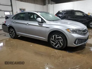 2022 Volkswagen Jetta SEL z VIN 3VWGM7BU1NM023266, wystawiony jako Copart lot #77462164 z przebiegiem 13 141 mil mil oraz Szkoda całkowita • Salvage title. Historia ofert i sprzedaży dostępna na DreamBid. Obrazek 4.