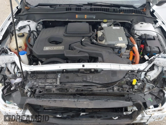 2019 Ford Fusion SE with VIN 3FA6P0LU4KR204801, listed as a IAAI auction lot 41977106 with 101,675 mi miles. Bid and sale history available at carsss.com. Image 10.