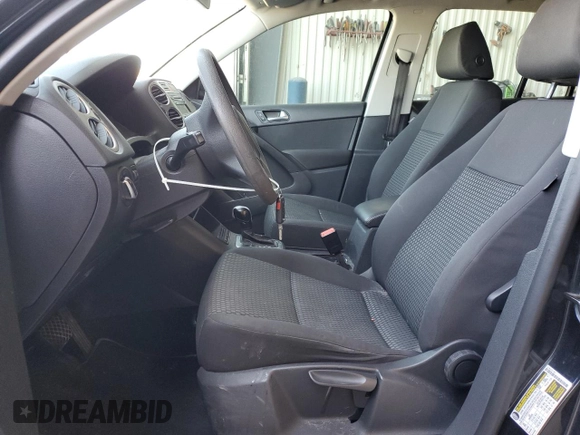 2011 Volkswagen Tiguan SE with VIN WVGBV7AX3BW520381, listed as a Copart auction lot 52288555 with 170,460 mi miles and Salvage Title. Bid and sale history available at DreamBid. Image 7.