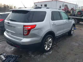 2015 Ford Explorer XLT with VIN 1FM5K8D84FGA83717, listed as a IAAI auction lot 41446111 with 88,876 mi miles and . Bid and sale history available at carsss.com. Image 4.