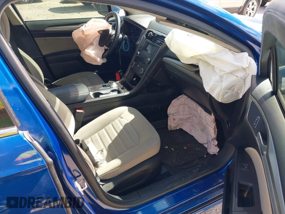 2018 Ford Fusion S with VIN 3FA6P0G74JR125258, listed as a IAAI auction lot 41845188 with 123,848 mi miles. Bid and sale history available at carsss.com. Image 5.