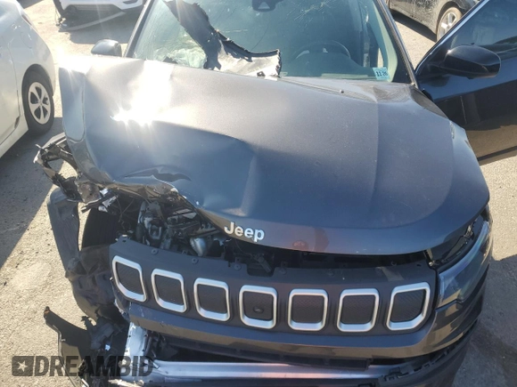 2022 Jeep Compass Latitude with VIN 3C4NJDBB2NT102421, listed as a Copart auction lot 48374025 with Not Provided miles and Salvage Title. Bid and sale history available at DreamBid. Image 12.