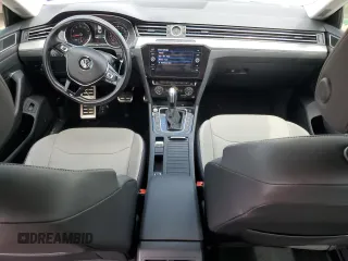 2020 Volkswagen Arteon SE z VIN WVWAR7AN7LE013526, wystawiony jako Copart lot #52791425 z przebiegiem 28 480 mil mil oraz Czysty tytuł • Clean title. Historia ofert i sprzedaży dostępna na DreamBid. Obrazek 8.