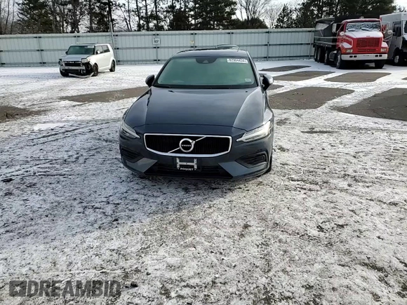 2019 Volvo S60 Momentum with VIN 7JRA22TK1KG001516, listed as a Copart auction lot 82904434 with 33,912 mi miles and Salvage Title. Bid and sale history available at carsss.com. Image 11.