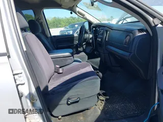 2005 Dodge 1500 SLT with VIN 1D7HA18N25S255563, listed as a IAAI auction lot 42025651 with 221,525 mi miles. Bid and sale history available at carsss.com. Image 5.
