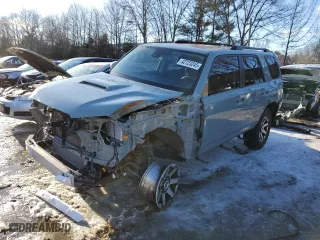 2022 Toyota 4Runner TRD Off Road Premium with VIN JTERU5JR6N6080118, listed as a Copart auction lot 42723245 with 43,755 mi miles and Salvage Title. Bid and sale history available at carsss.com. Image 1.
