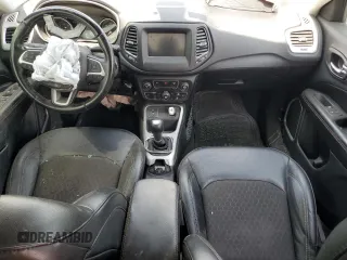 2019 Jeep Compass Latitude с VIN 3C4NJCBB2KT852018, выставлен на аукционе Copart как лот 51239815 с пробегом Не указан миль и Списание • Salvage title. История ставок и продаж доступна на DreamBid. Изображение 8.