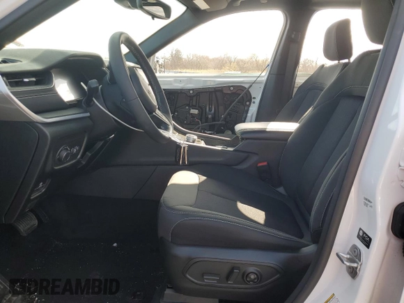 2024 Jeep Grand Cherokee Laredo with VIN 1C4RJHAG6RC263006, listed as a Copart auction lot 52301705 with 2,003 mi miles and Salvage title. Bid and sale history available at DreamBid. Image 7.