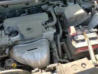2017 Toyota RAV4 LE z VIN JTMBFREV5HJ709173, wystawiony jako Copart lot #68373575 z przebiegiem 72 711 mil mil oraz Szkoda całkowita • Salvage title. Historia ofert i sprzedaży dostępna na DreamBid. Obrazek 14.
