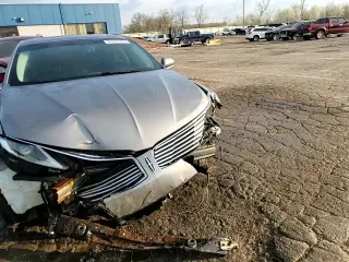 2015 Lincoln MKZ Hybrid z VIN 3LN6L2LU8FR618506, wystawiony jako Copart lot #54223965 z przebiegiem 130 824 mil mil oraz Czysty tytuł • Clean title. Historia ofert i sprzedaży dostępna na DreamBid. Obrazek 14.