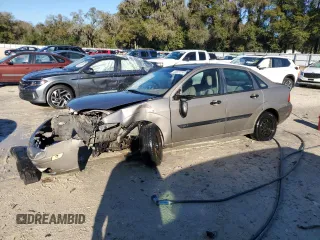 2005 Ford Focus S with VIN 1FAFP34N65W131571, listed as a Copart auction lot 48655765 with 252,994 mi miles and Non Repairable. Bid and sale history available at carsss.com. Image 1.