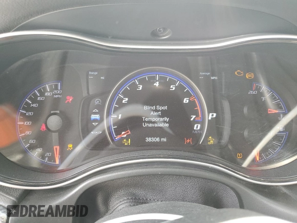 2020 Jeep Grand Cherokee Trackhawk z VIN 1C4RJFN94LC314087, wystawiony jako Copart lot #51484835 z przebiegiem 38 306 mil mil oraz Szkoda całkowita • Salvage title. Historia ofert i sprzedaży dostępna na DreamBid. Obrazek 9.