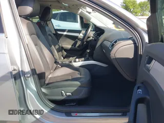 2015 Audi A4 Premium Plus z VIN WAUEFAFL7FN035865, wystawiony jako IAAI lot #41958619 z przebiegiem 67 704 mil mil oraz . Historia ofert i sprzedaży dostępna na DreamBid. Obrazek 5.