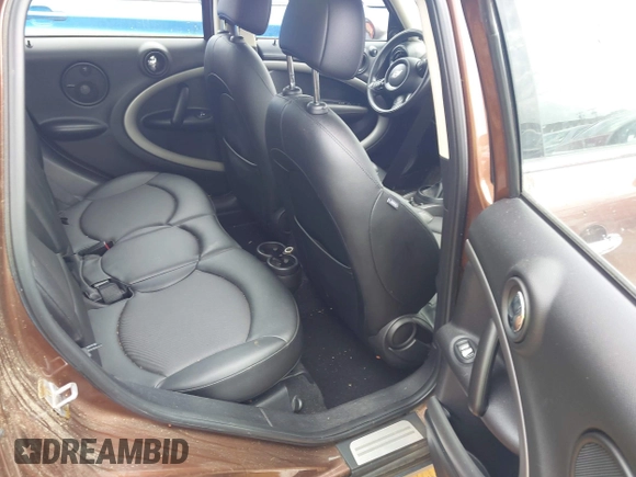 2016 MINI Countryman with VIN WMWZB3C50GWR47537, listed as a IAAI auction lot 42242795 with 46,960 mi miles and . Bid and sale history available at DreamBid. Image 8.