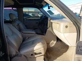 2004 Chevrolet Tahoe LS with VIN 1GNEC13TX4R282908, listed as a IAAI auction lot 41563027 with 1 mi miles. Bid and sale history available at carsss.com. Image 5.