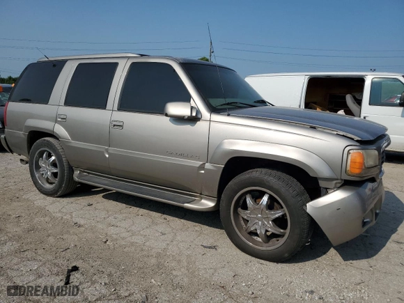 2000 Cadillac Escalade with VIN 1GYEK63R2YR210601, listed as a Copart auction lot 64108944 with 186,964 mi miles and Salvage Title. Bid and sale history available at carsss.com. Image 4.