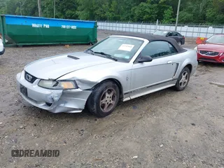 2001 Ford Mustang Deluxe z VIN 1FAFP44461F132453, wystawiony jako IAAI lot #42243068 z przebiegiem 183 171 mil mil oraz . Historia ofert i sprzedaży dostępna na DreamBid. Obrazek 2.