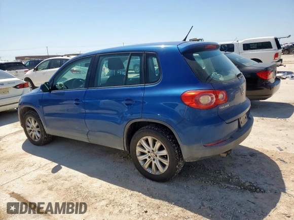 2010 Volkswagen Tiguan Wolfsburg Edition z VIN WVGAV7AXXAW004058, wystawiony jako Copart lot #50976575 z przebiegiem 83 620 mil mil oraz Szkoda całkowita • Salvage title. Historia ofert i sprzedaży dostępna na DreamBid. Obrazek 2.