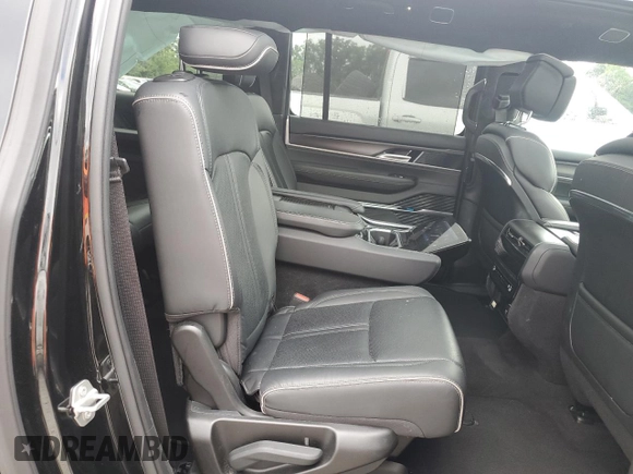 2024 Jeep Grand Wagoneer Series II with VIN 1C4SJSFP0RS120601, listed as a Copart auction lot 61466345 with 34,335 mi miles and Clean title. Bid and sale history available at DreamBid. Image 11.