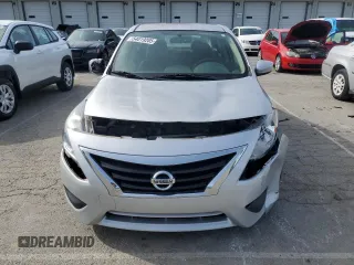 2015 Nissan Versa SV z VIN 3N1CN7AP1FL862953, wystawiony jako Copart lot #54019205 z przebiegiem 87 284 mil mil oraz Szkoda całkowita • Salvage title. Historia ofert i sprzedaży dostępna na DreamBid. Obrazek 5.