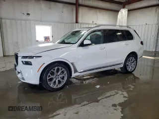 2024 BMW X7 xDrive40i with VIN 5UX23EM04R9S48041, listed as a Copart auction lot 45859435 with 0 mi miles and Salvage Title. Bid and sale history available at carsss.com. Image 1.
