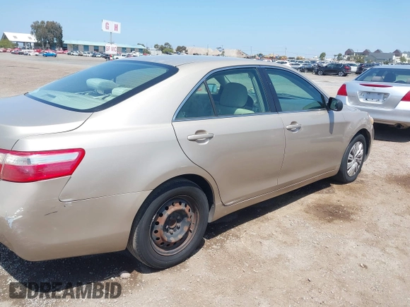 2009 Toyota Camry z VIN 4T4BE46K29R070469, wystawiony jako IAAI lot #42221980 z przebiegiem 136 966 mil mil oraz . Historia ofert i sprzedaży dostępna na DreamBid. Obrazek 6.