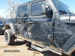 2022 Jeep Gladiator Texas Trail with VIN 1C6HJTAGXNL160784, listed as a IAAI auction lot 41796235 with 81,783 mi miles. Bid and sale history available at carsss.com. Image 19.