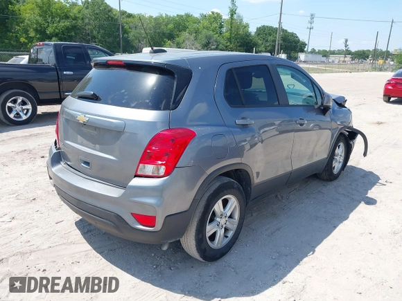 2020 Chevrolet Trax LS z VIN 3GNCJKSB0LL317005, wystawiony jako IAAI lot #39249708 z przebiegiem 59 860 mil mil oraz . Historia ofert i sprzedaży dostępna na DreamBid. Obrazek 4.