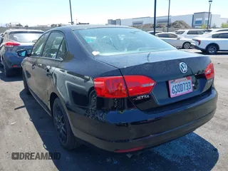 2011 Volkswagen Jetta SE с VIN 3VWDZ7AJ3BM113364, выставлен на аукционе IAAI как лот 42814994 с пробегом 158 685 миль миль и . История ставок и продаж доступна на DreamBid. Изображение 3.