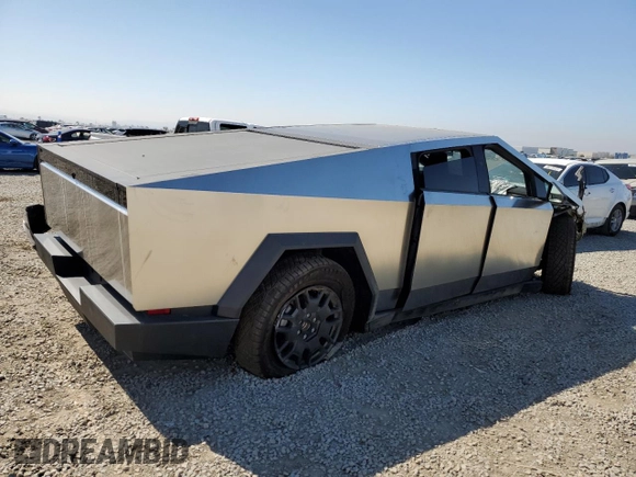 2024 Tesla Cybertruck Cyberbeast z VIN 7G2CEHEE3RA011732, wystawiony jako Copart lot #47046165 z przebiegiem 6 109 mil mil oraz Czysty tytuł • Clean title. Historia ofert i sprzedaży dostępna na DreamBid. Obrazek 3.