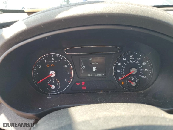 2018 Kia Sorento L with VIN 5XYPG4A38JG395647, listed as a Copart auction lot 52682345 with 123,831 mi miles and Clean Title. Bid and sale history available at carsss.com. Image 9.