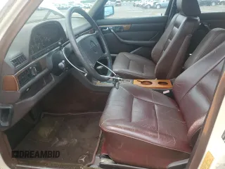 1987 Mercedes-Benz 300 SDL с VIN WDBCB25D8HA344663, выставлен на аукционе Copart как лот 61380085 с пробегом 192 685 миль миль и Чистый • Clean title. История ставок и продаж доступна на DreamBid. Изображение 7.