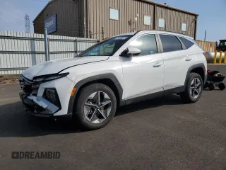 2025 Hyundai Tucson SEL with VIN 5NMJBCDE7SH477579, listed as a Copart auction lot 52697265 with 11,838 mi miles and Clean Title. Bid and sale history available at carsss.com. Image 1.
