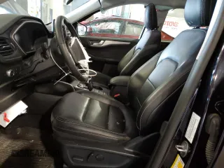 2021 Ford Escape SEL с VIN 1FMCU9H69MUB09730, выставлен на аукционе Copart как лот 63074195 с пробегом 42 529 миль миль и Списание • Salvage title. История ставок и продаж доступна на DreamBid. Изображение 7.
