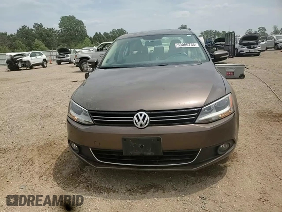2012 Volkswagen Jetta SEL with VIN 3VWLP7AJ1CM301674, listed as a Copart auction lot 59000735 with 118,308 mi miles and Salvage title. Bid and sale history available at DreamBid. Image 13.